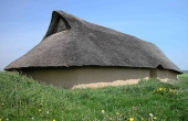10: Rekonstruktionen af det store bronzealdershus ved Borum Eshøj.